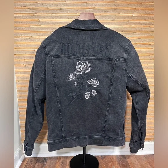 Hollister Black Denim Jacket with Embroidered Gray-White Roses - Picture 2 of 3